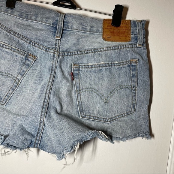 LEVI’S 501 Distressed Shorts size 28 - Picture 7 of 8